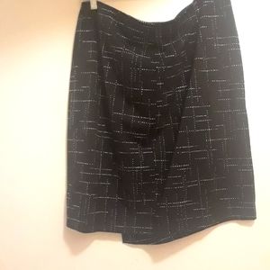 Black & White Ellen Tracy skirt